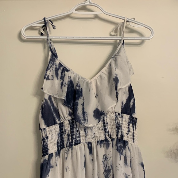 Guess High-Low Flowy Dress with Shoulder Ties - Picture 2 of 4